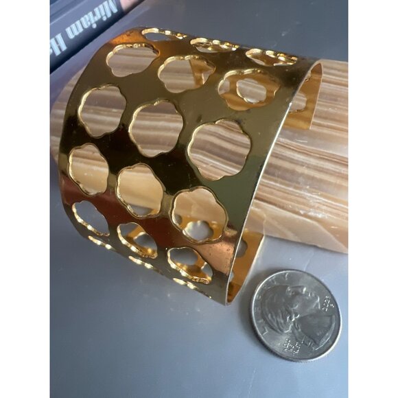 Gold Tone Bracelet Cut Out Bangle Statement Open - Picture 11 of 15